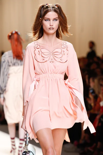 Look 14